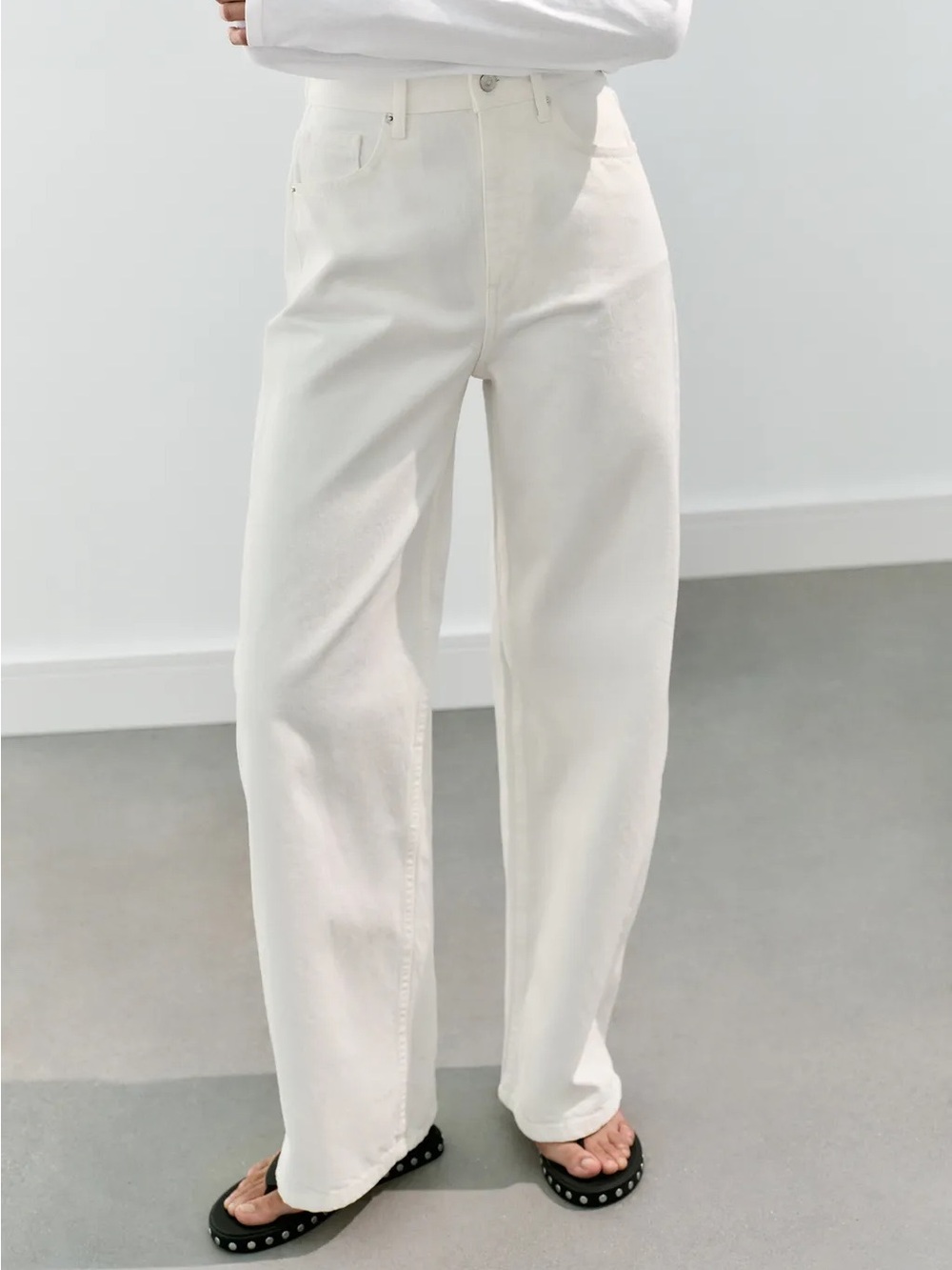 Zara High-Rise Extra Wide Leg White Jeans